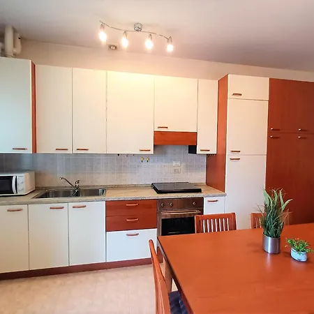 Trilocale Piano Terra Con Doppi Servizi Piazza Aurora Apartament *