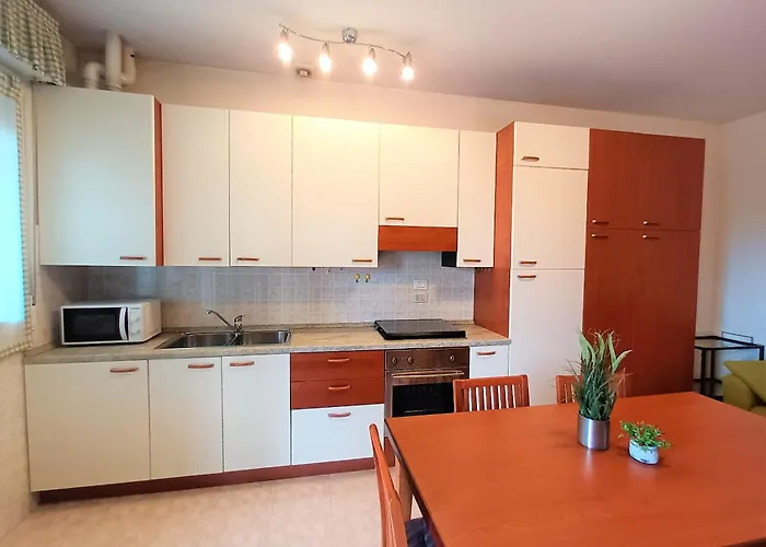 Trilocale Piano Terra Con Doppi Servizi Piazza Aurora Apartament *