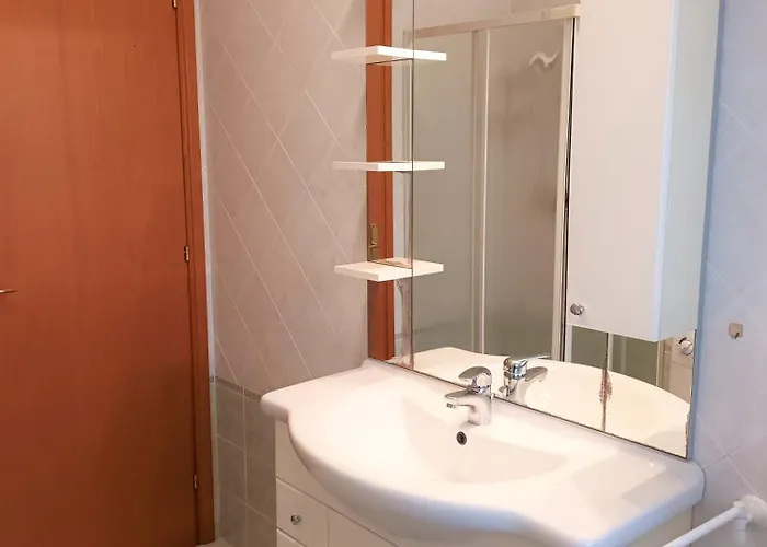 Trilocale Piano Terra Con Doppi Servizi Piazza Aurora Apartament *